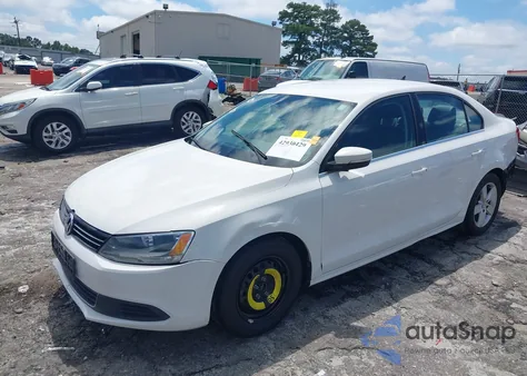 2014 Volkswagen Jetta 2.0L Tdi из США, поврежденный, VIN 3VWLL7AJ8EM359425
